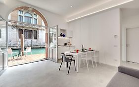 6525 Luxury Loft, With Private Terrace